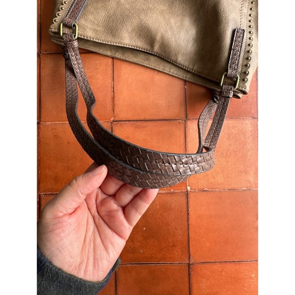 Darcy Marks London Vegan Leather Shoulder Bag In Camel EUC - Picture 4 of 7